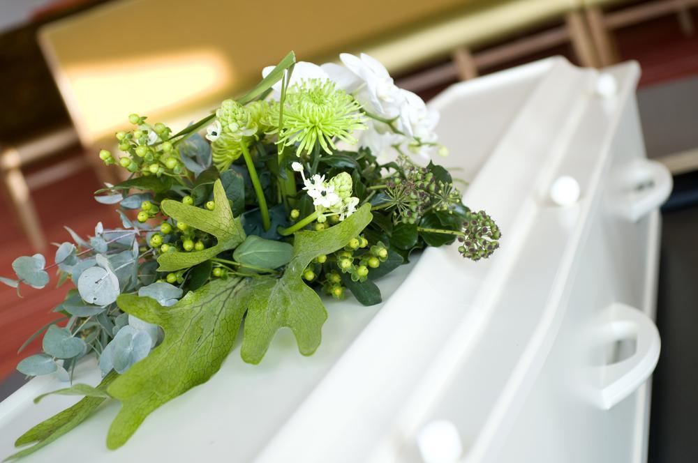 Composition florale pour un hommage personnalisé